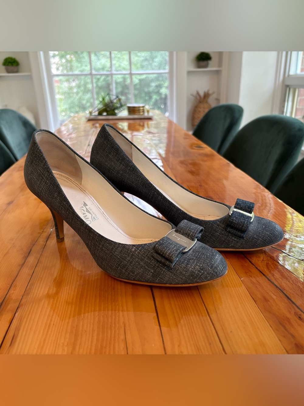 Salvatore Ferragamo Carlden Pumps | Size 9 | Blue | Box & Dust Bag | Italy - Picture 2 of 12